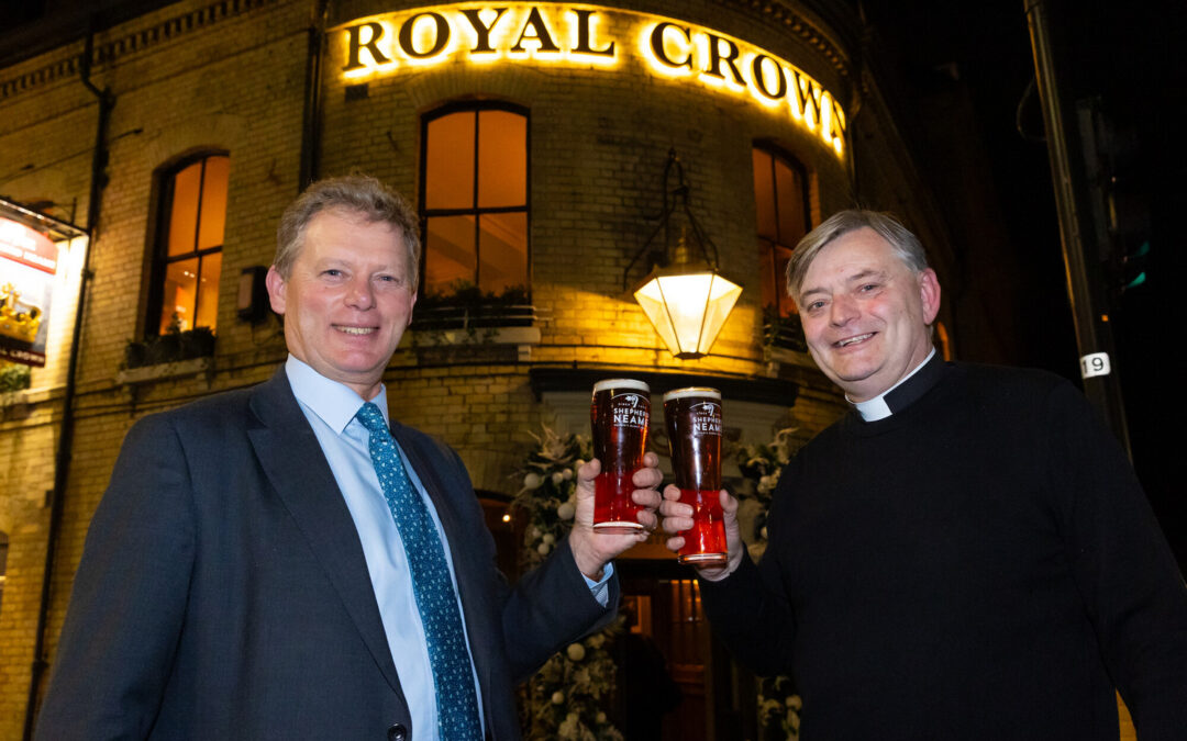 Crowds and VIPs gather as Royal Crown re-opens