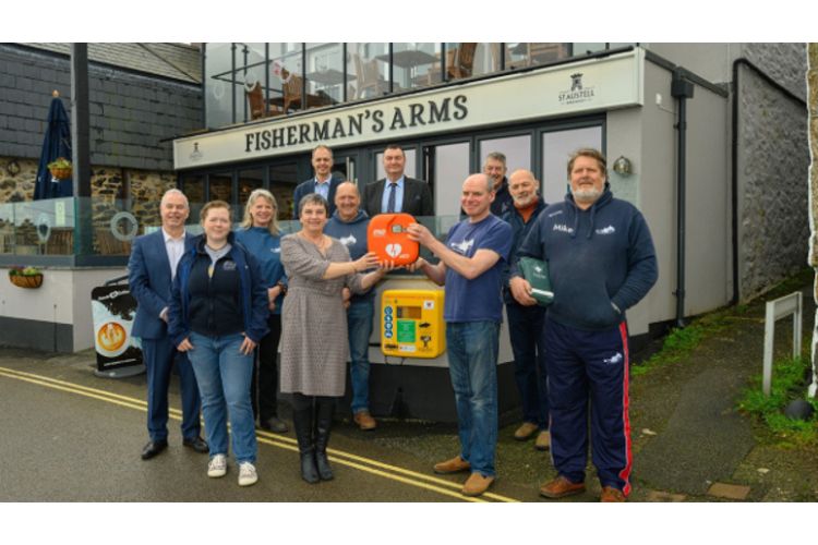 Newlyn pub is latest to host a life-saving defibrillator thumbnail
