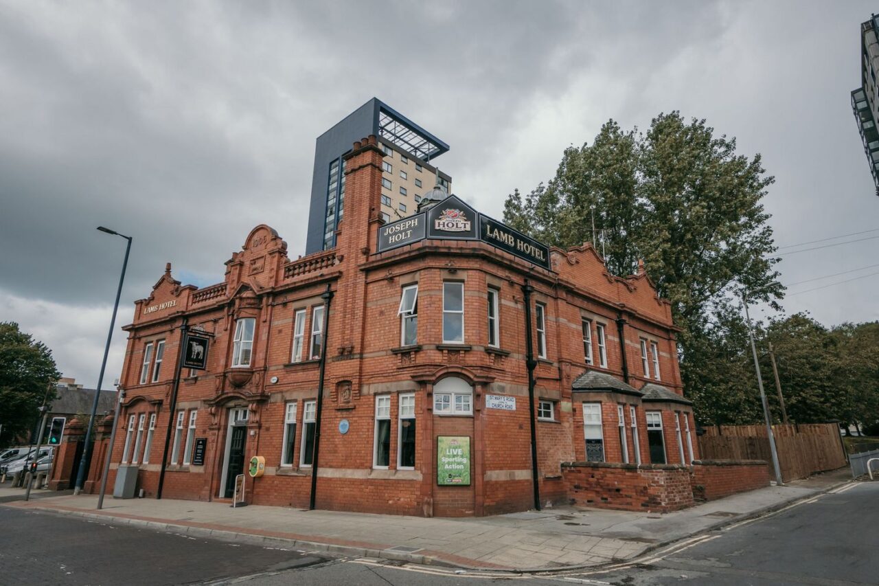 Landlady buries time capsule to mark pub refurbishment - Beer Today