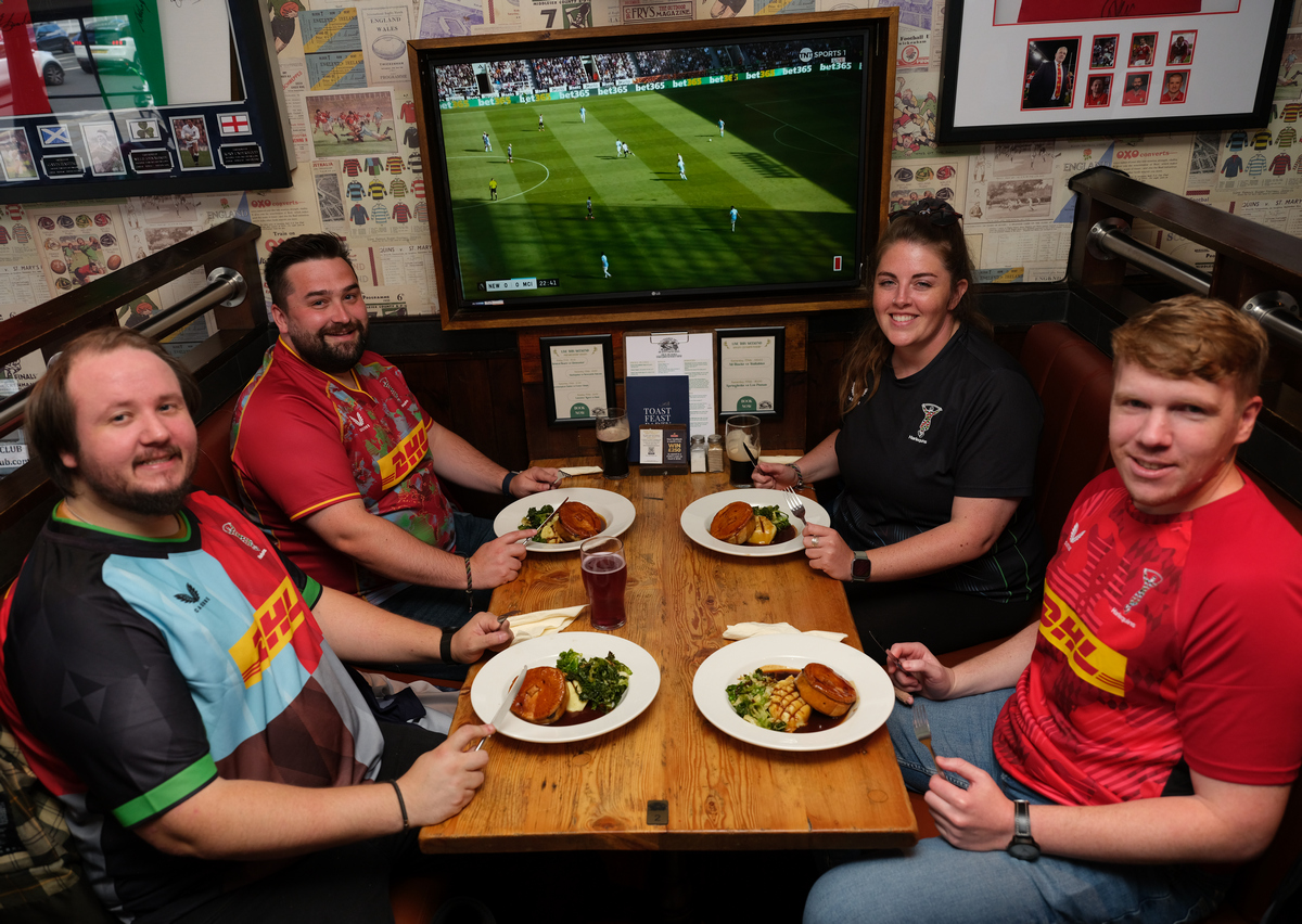 Special pub meals will boost rugby charity funds thumbnail