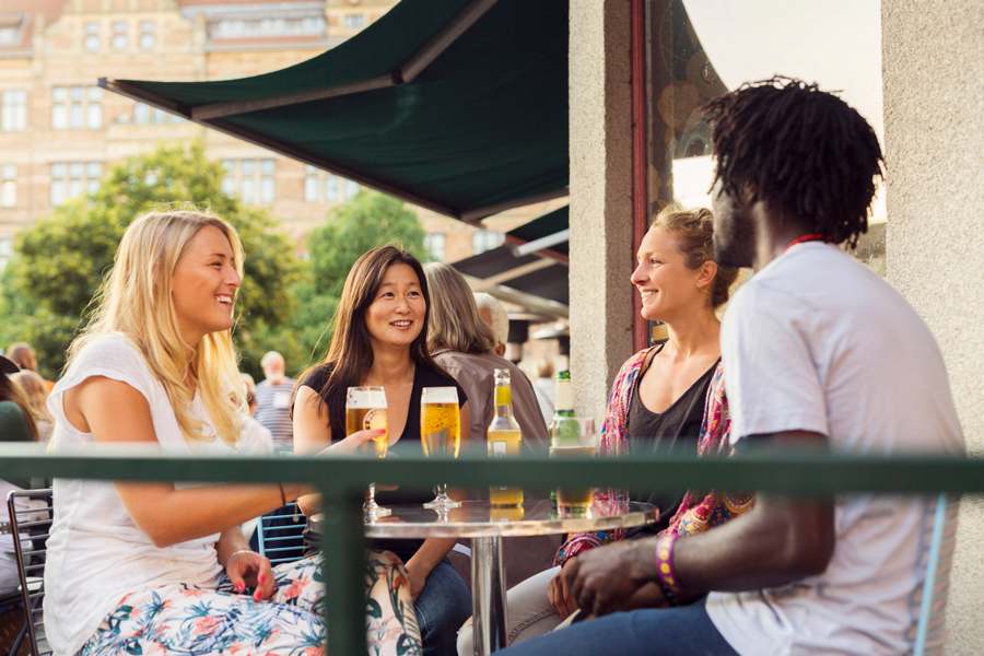 On-trade drinks sales are back in growth thumbnail