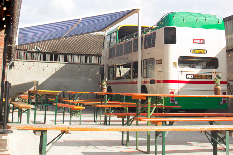 Tring bus