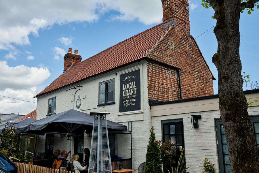 Brakspear acquires three pubs from Grosvenor