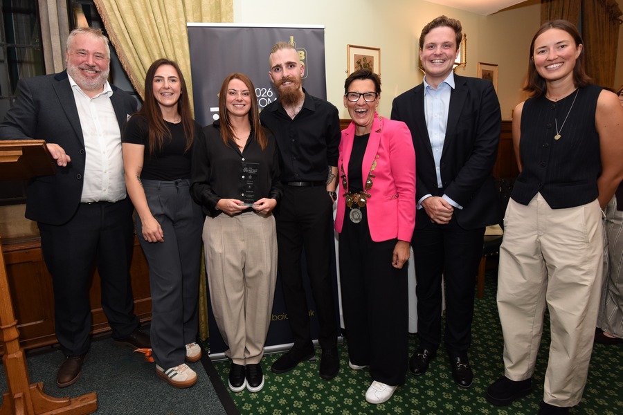 Community Pub Hero Royal Dyche